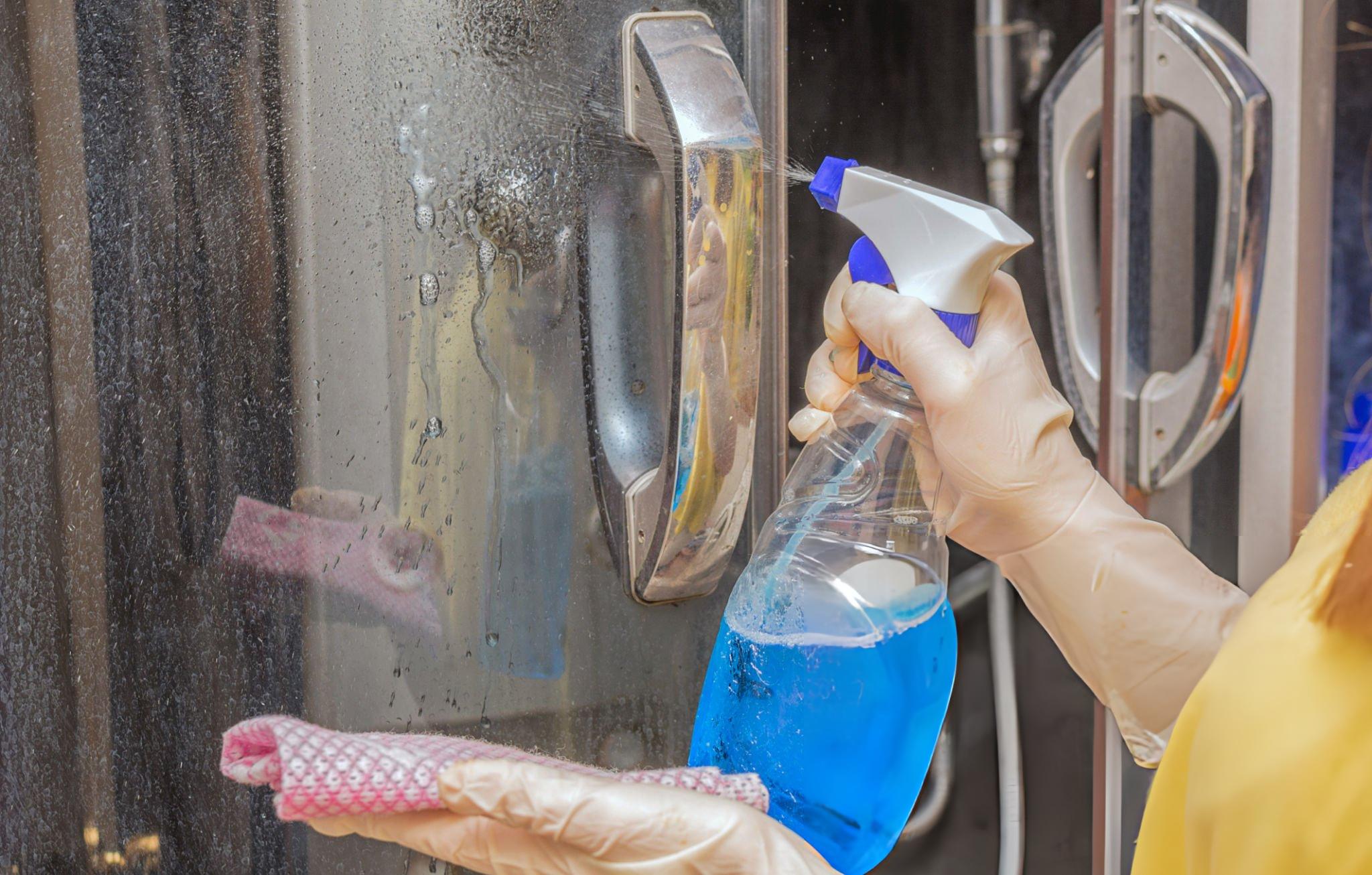 How to Clean Glass Shower Doors: Step-by-Step Guide